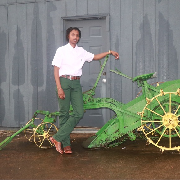 Meet Your Posher ๐ฅณ Like, Share, & Comment ๐ฅฐ๐ - Picture 3 of 7